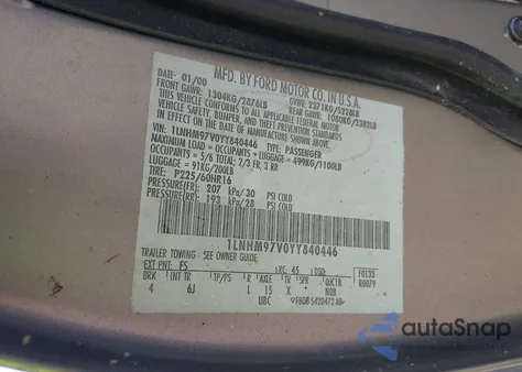 2000 Lincoln Continental z USA, uszkodzony, nr VIN 1LNHM97V0YY840446